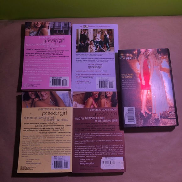 📚Book bundle📚- Gossip Girl - Picture 3 of 3